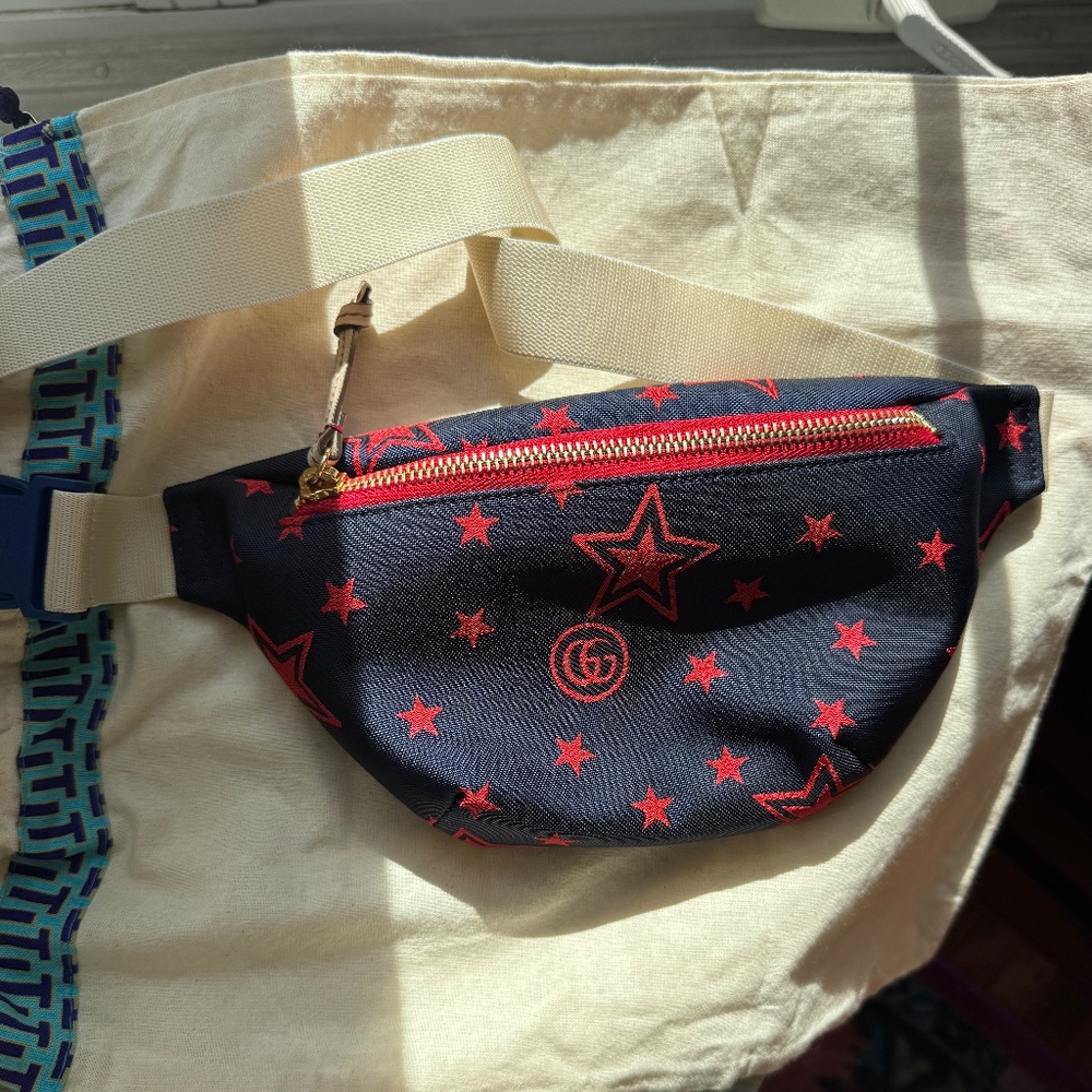 NWoT Gucci Multicolor Red Star Print Waist Belt Bag Fanny Pack Bum Bag - Picture 8 of 12